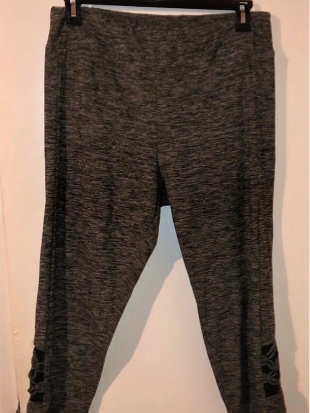 No Boundaries Macramé Cutout Ankle Leggings Gray & Black XXL/2X (19)